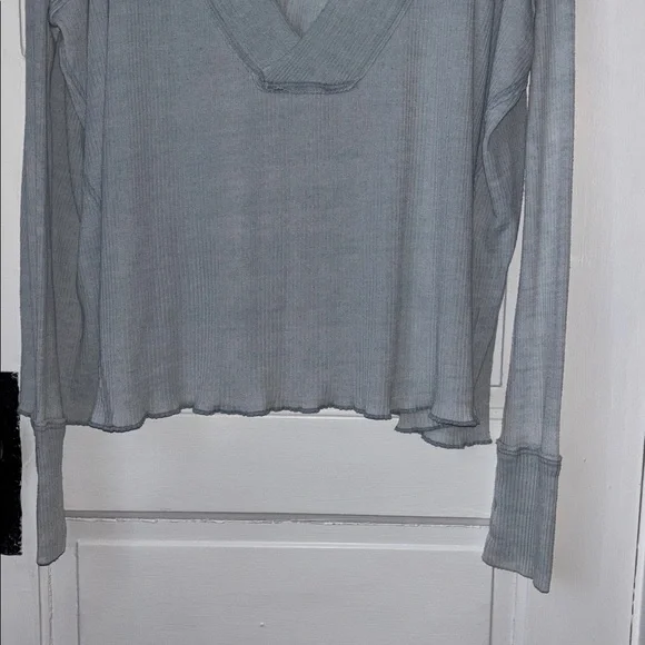 WE THE FREE OCEANVIEW PLUNGING V NECK RIBBED LONG SLEEVE THERMAL - Picture 4 of 7